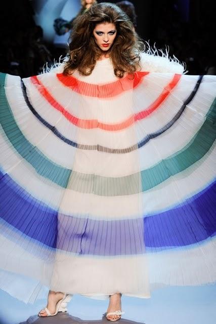 Looks en el desfile de Christian Dior Fall 2011