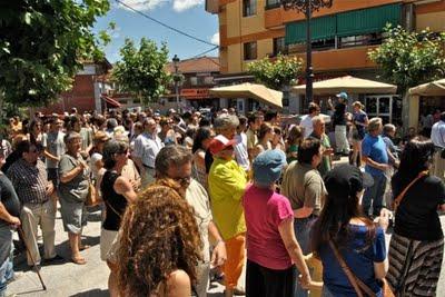 Éxito en la manifestación contra la subida de sueldo a la alcaldesa y concejales y a favor de plenos participativos en Alpedrete