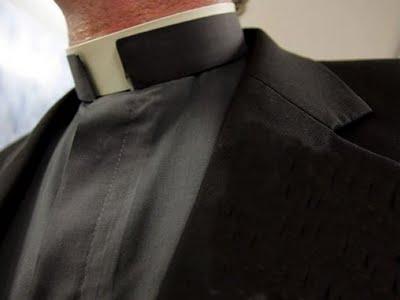 Sacerdote de una cárcel acusado de pagar a preso por sexo