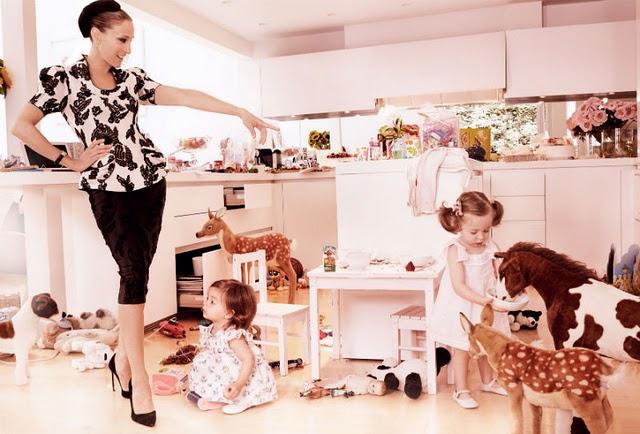 SARAH JESSICA PARKER & FAMILY (VOGUE US AUGUST 2011)