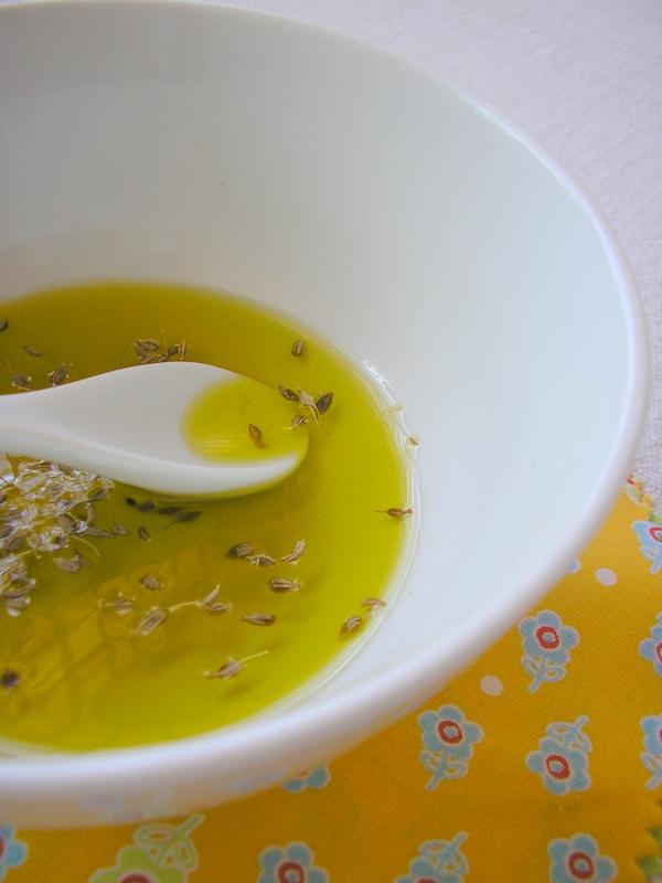 Bombones rellenos de aceite de oliva y dulce de membrillo