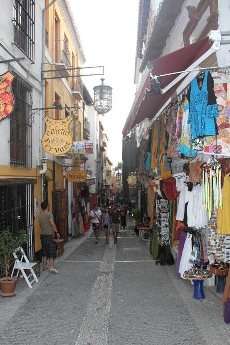 Un Paseo Por La Granada Mora