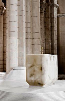 El altar topográfico del diseñador Mathieu Lehanneur