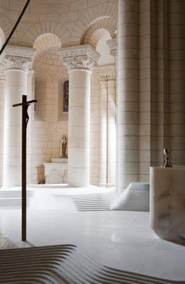 El altar topográfico del diseñador Mathieu Lehanneur