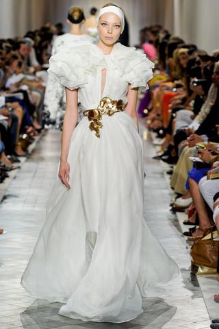 Giambattista Valli: Alta costura otoño-invierno 2012, París