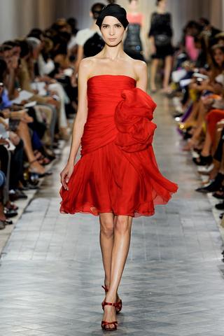 Giambattista Valli: Alta costura otoño-invierno 2012, París