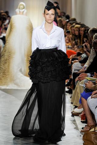 Giambattista Valli: Alta costura otoño-invierno 2012, París