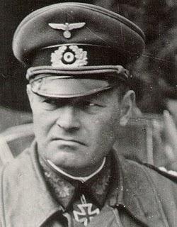 Hoepner cruza el río Luga, la última barrera natural hasta Leningrado - 14/07/1941.