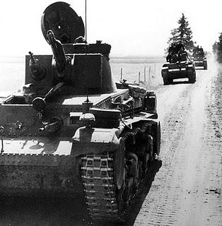 Hoepner cruza el río Luga, la última barrera natural hasta Leningrado - 14/07/1941.