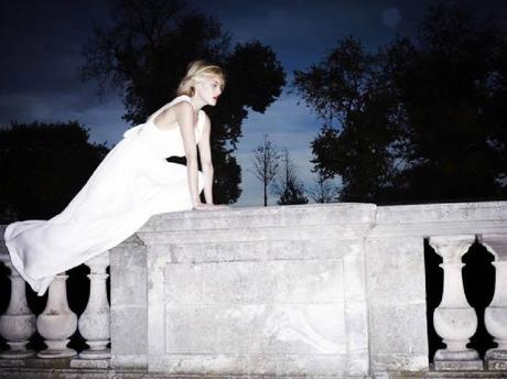 WHITE: ALWAYS THE SUMMER COLOR WHITE: ALWAYS THE SUMMER COLOR