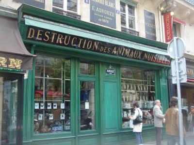 Vitrines d'architectures. Les boutiques à Paris