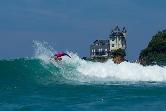 Carissa Moore Campeona del Mundo y Stephanie Gilmore Campeona delRoxy Pro France