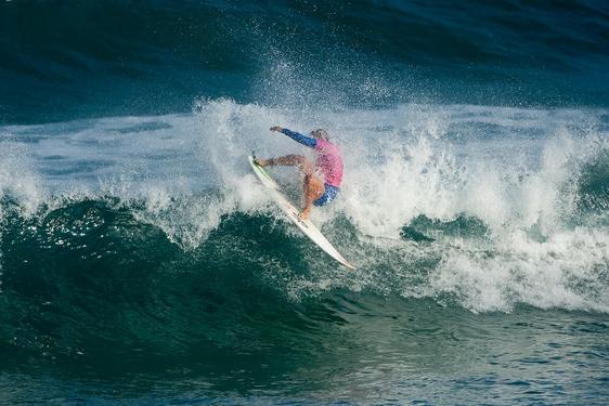 Carissa Moore Campeona del Mundo y Stephanie Gilmore Campeona delRoxy Pro France