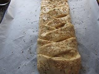 TRENZA RELLENA DE PIZZA