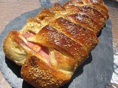 TRENZA RELLENA DE PIZZA