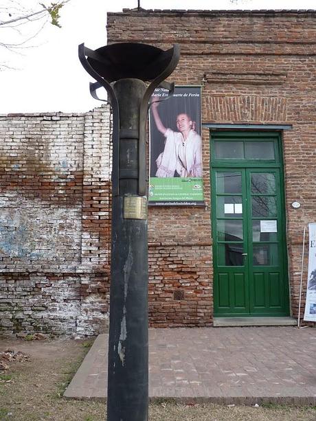 'Evita-Chola Los Toldos' 'Evita-Chola Los Toldos'