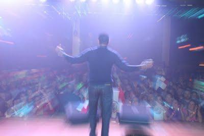 ESTA NOCHE EN MONTE BAR.....