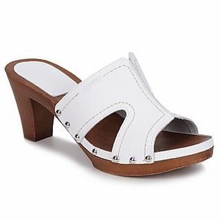 Look Romántico: Vestido y calzado