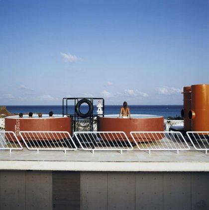 Hotel Básico, terraza en cubierta.