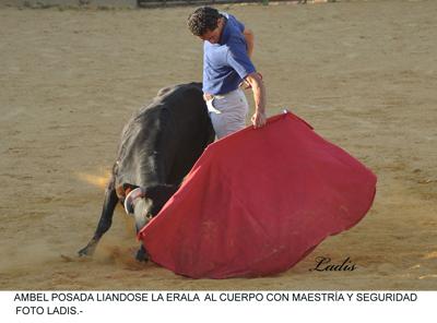 TENTADERO EN MADROÑIZ: MIGUEL ÁNGEL PERERA DIRIGIO LAS FAENAS DE TIENTA DONDE TAMBIEN PARTICIPARON AMBEL POSADA Y EL BECERRISTA JESUS PUNTAS