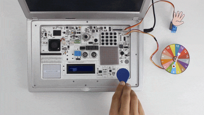 CrowPi2 – Un portátil basado en Raspberry Pi y un banco de pruebas para enseñar ciencias