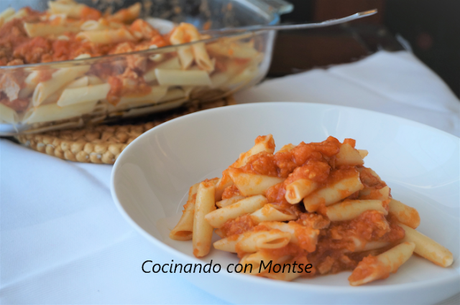 Macarrones con atún y tomate