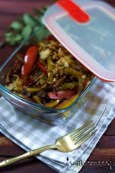 arroz con verduras y anchoas para el trabajo ARROZ CON VERDURAS Y ANCHOAS CON SALSA TERIYAKI