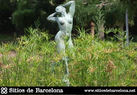 Figura de la bella Driade, ninfa protectora, obra del escultor Ricard Sala