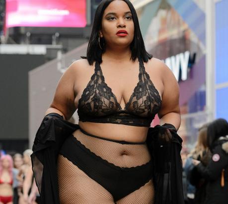 #Moda: Desfile de #lencería contra Victoria’s Secret detiene a #NuevaYork / #NY #TheRealCatWalk (FOTOS Y VIDEO) #Moda: Desfile de #lencería contra Victoria’s Secret detiene a #NuevaYork / #NY #TheRealCatWalk (FOTOS Y VIDEO)