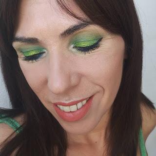 Paleta Trendy in Tokio de BH Cosmetics, ¡a todo color! | Reseña, swatches y 4 looks Paleta Trendy in Tokio de BH Cosmetics, ¡a todo color! | Reseña, swatches y 4 looks