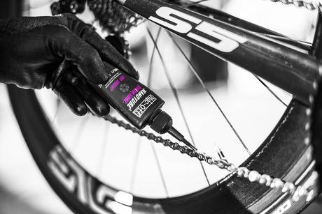 Muc-Off anuncia su nuevo proyecto que revolucionará los lubricantes