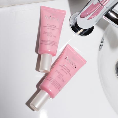 Ahorra Espacio en el Neceser con Secret Glow de Miya Cosmetics miya-cosmetics-secret-glow-1