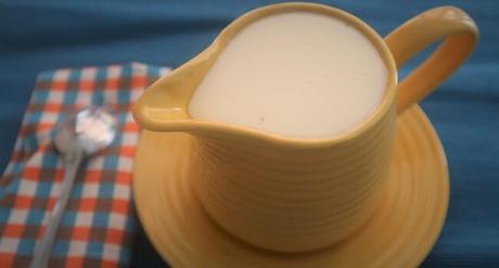 Bechamel con Mambo La salsa bechamel casera terminada y lista para las recetas