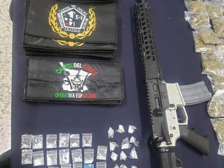 Policía Estatal decomisa arsenal en Villa de Arista