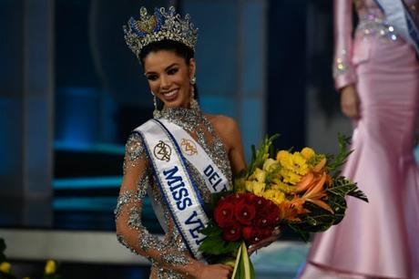 #Mujeres: #Belleza: Thalía Olvino: “Ser #MissVenezuela es recibir maltratos y abusos”