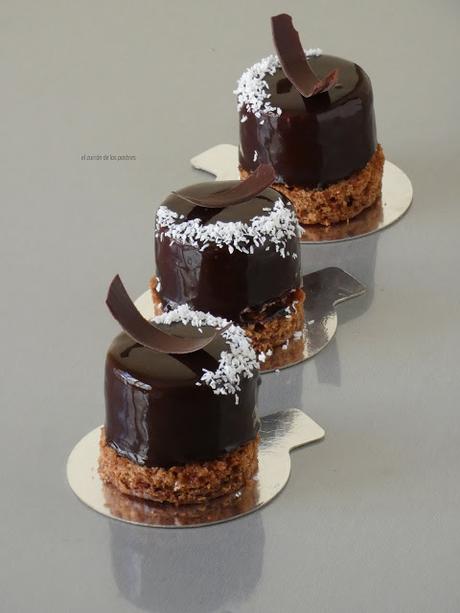 Semifrío de Coco con Mousse de jugo de Caña