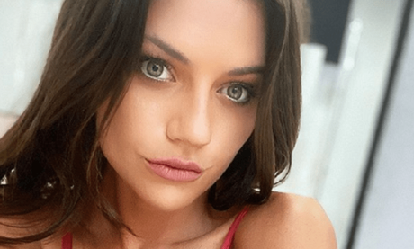 En bikini, “Jujuy” Jiménez derritió el invierno