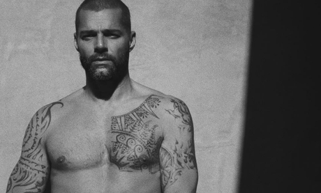 Increíble: Ricky Martin reveló el significado oculto de sus últimas fotos sin camisa