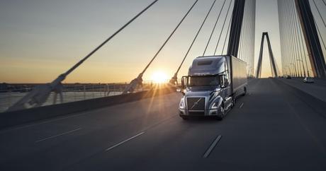 3 Things to Consider Before Getting Commercial Truck Liability Insurance