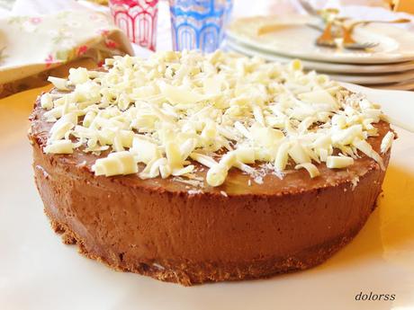 Tarta con base de galleta y chocolate  (sin horno)