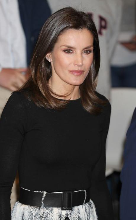 Look Falda Ante Negra