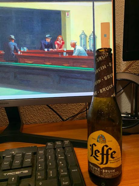 Una Leffe de abadía con sus alegres notas de caramelo belga (Texto con tres sentidas dedicatorias)