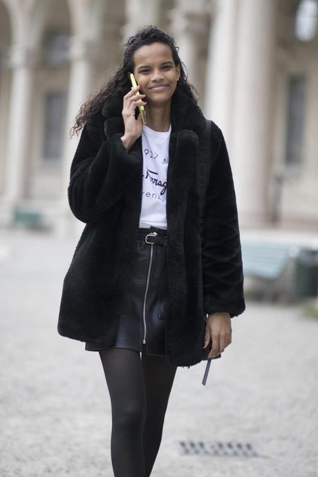 Falda Negra Corta Ajustada Outfit Con Falda De Cuero Invierno