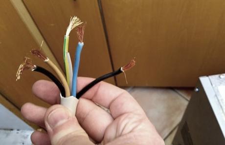 5 reparaciones eléctricas comunes en viviendas