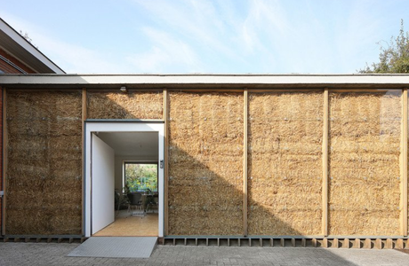 la fabricación de casas de alpacas de pajas es una alternativa barata y sostenible.