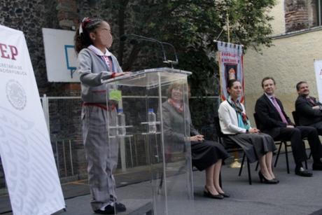 Faldas Al Aire Colegio