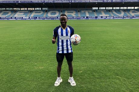 Moussa Sidibé, nuevo jugador de la SD Ponferradina