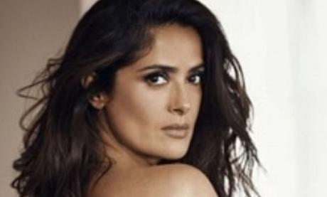 Blusa de encaje y pantalón a la cadera: el derroche de belleza de Salma Hayek