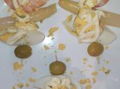 Pintxo huevo, espárrago langostino.