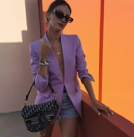 Shorts y Blazer, una buena combinación Shorts y Blazer, una buena combinación